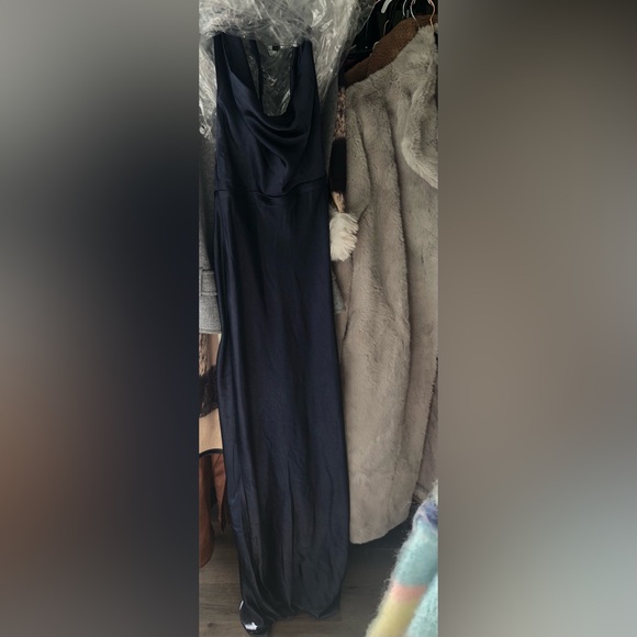 Sophisticated Backless Navy Dress - Picture 5 of 10